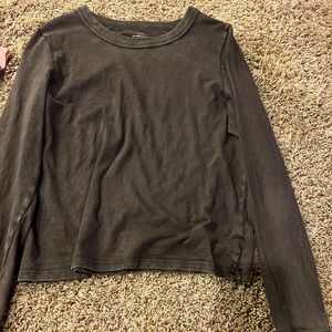 Women’s shorter long sleve